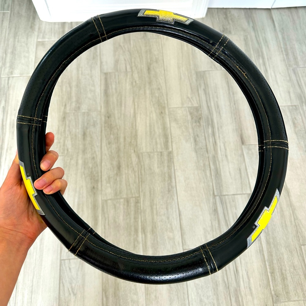 Chevrolet Premium Speed Grip SUV Truck VAN Steering Wheel Cover